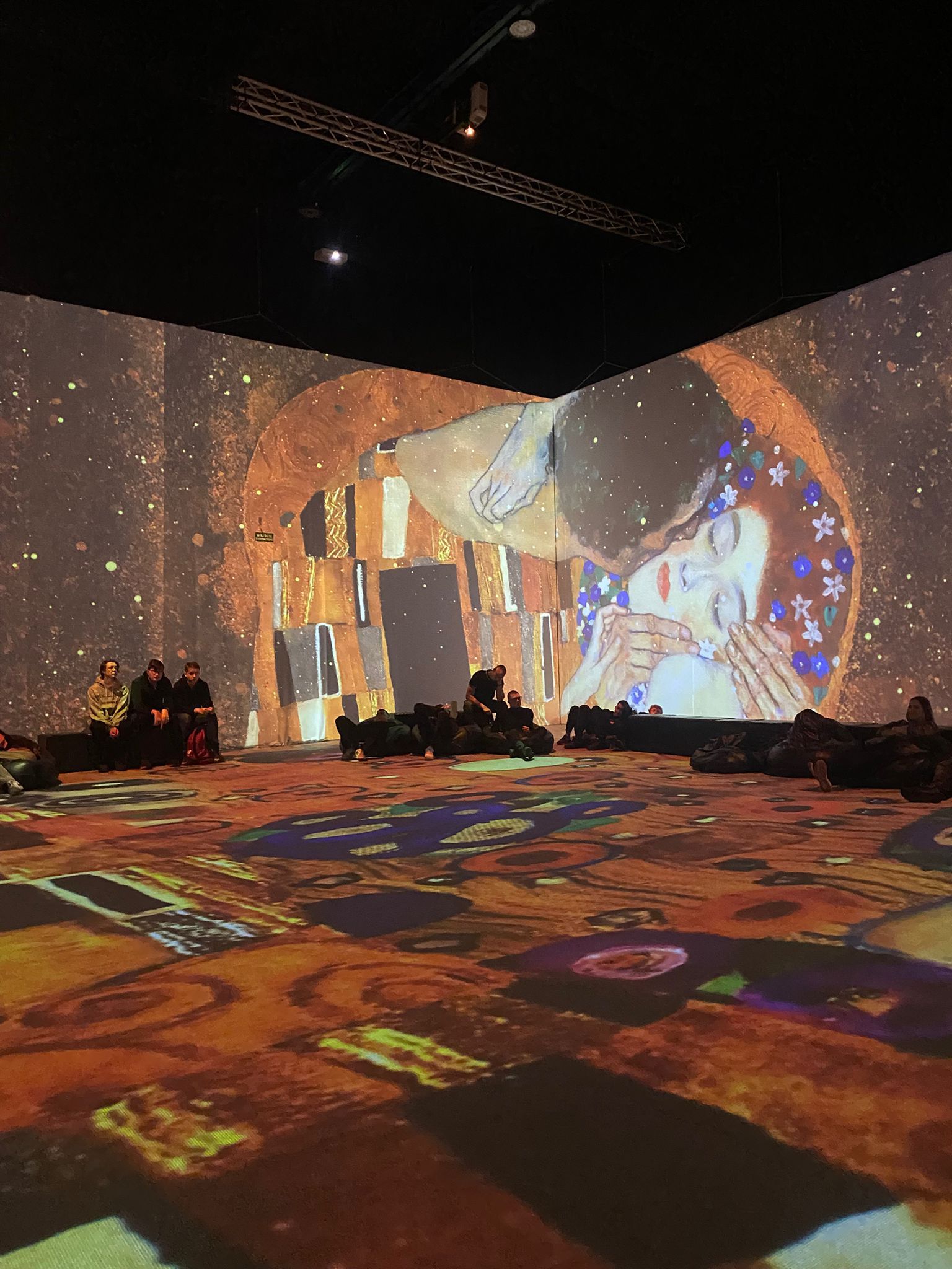 Immersyjna wystawa twórczości Gustava Klimta