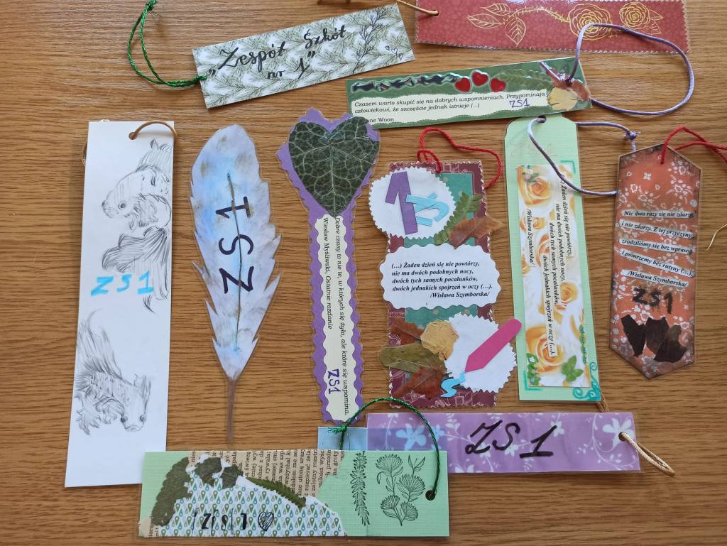 Zakładki na święto szkoły